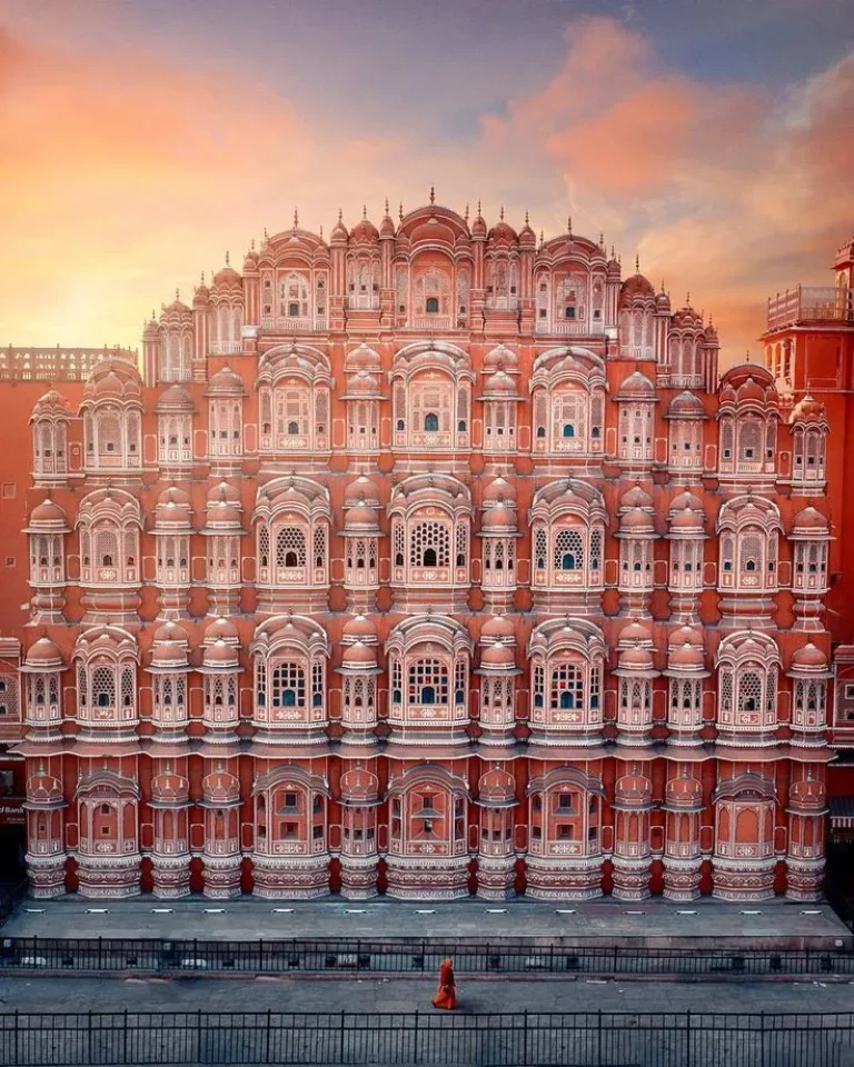 Jaipur Hawa Mahal Ticket Price – Explore the Majestic Palace of Winds