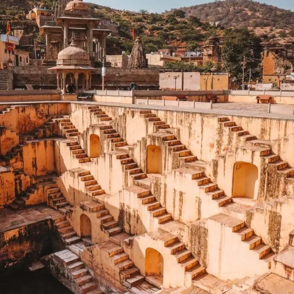 Panna Meena Ka Kund 