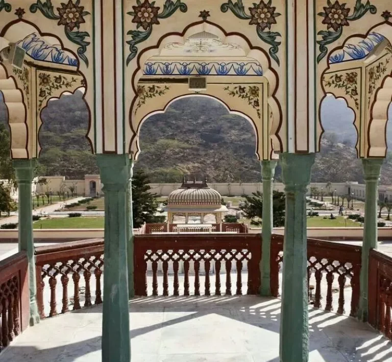 Sisodia Rani ka Bagh: A Beautiful Garden in Jaipur