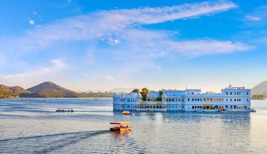 lake pichola