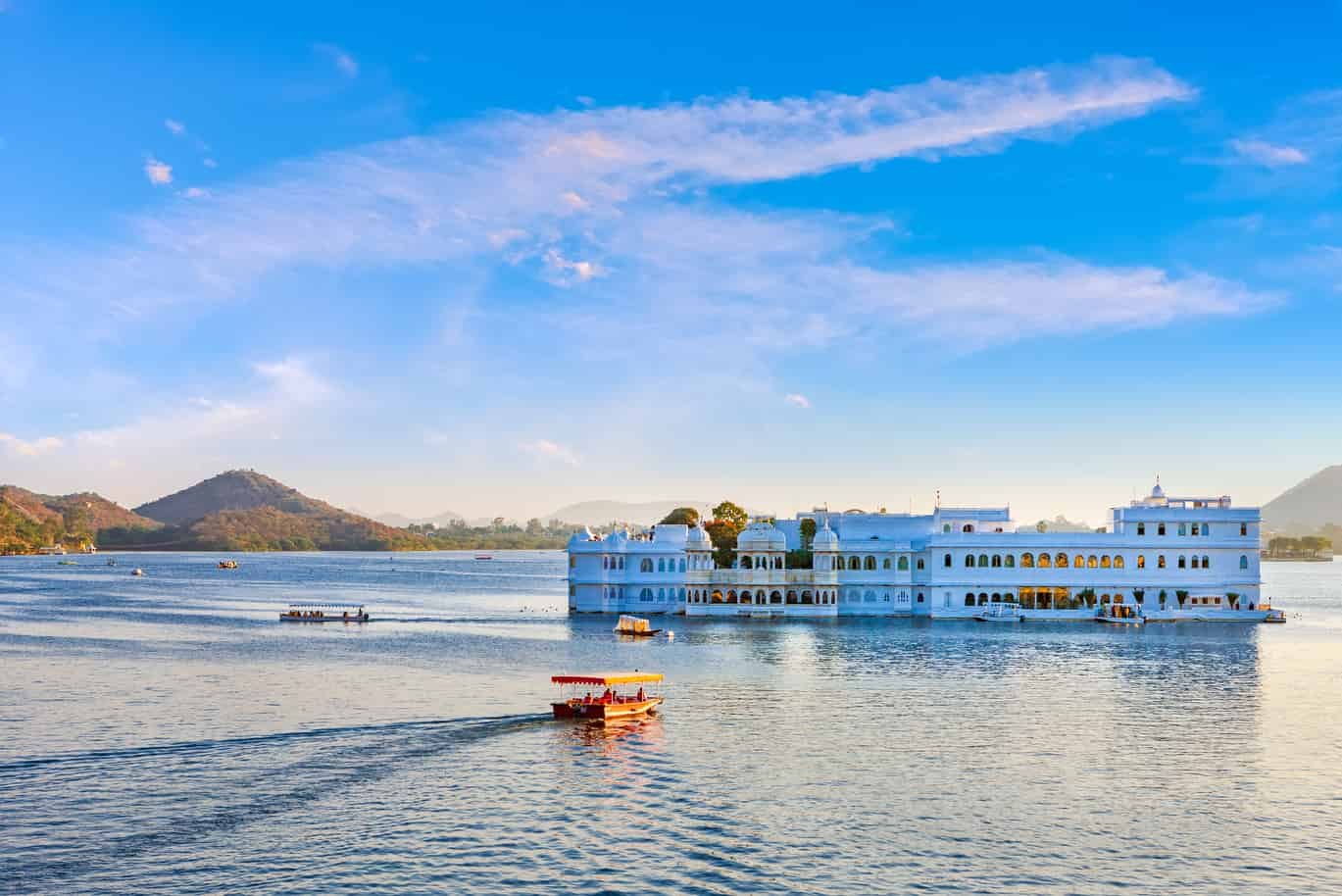 lake pichola