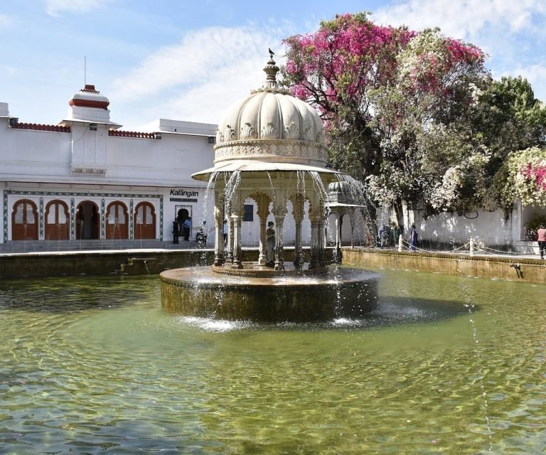 Saheliyon Ki Bari Udaipur: Fountains, Flowers & History Unveiled