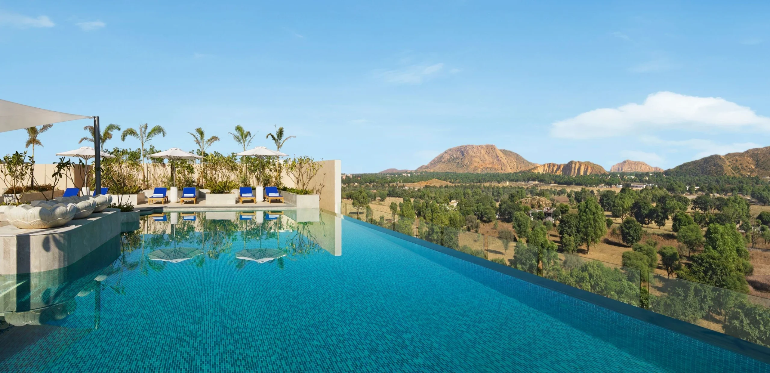 Taj Amer hotel