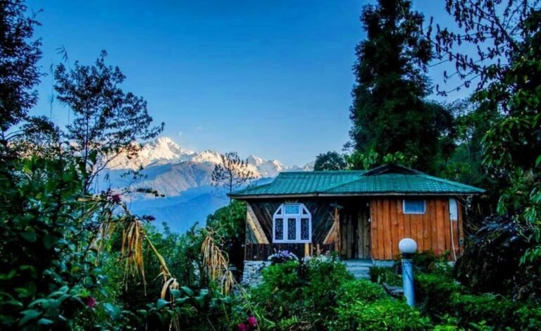 Get Best Price on Gangtok Tour Package for Couple