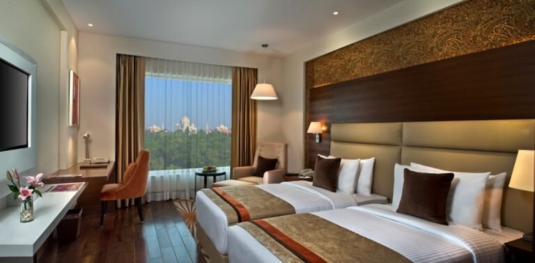 grand mercure agra