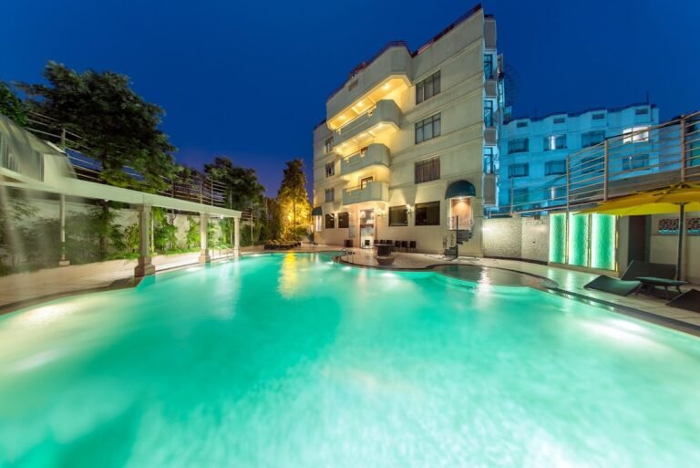 howard plaza the fern agra