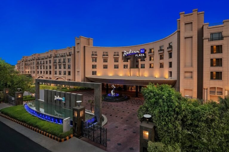 radisson blu plaza hotel delhi airport