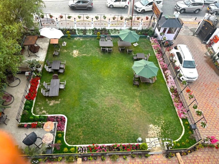 Kashmir Honeymoon Package for 7 days & 6 Night
