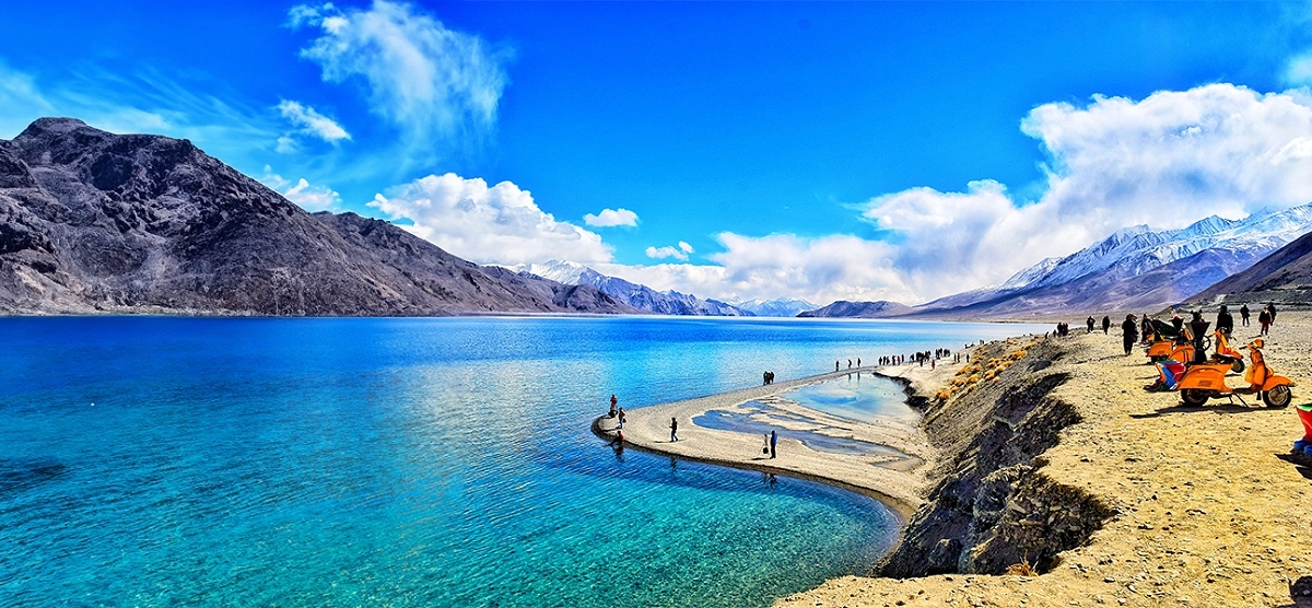 Mumbai to Leh Ladakh tour packages