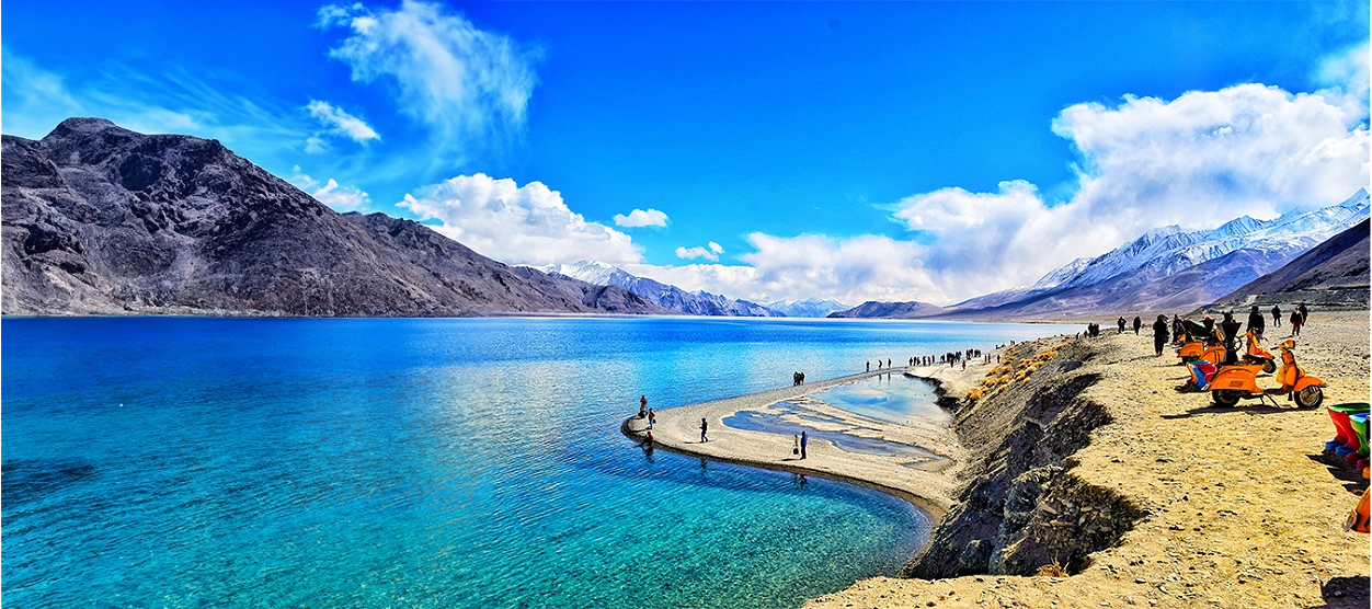Leh ladakh tour Packages for family | Get 20% Off - 2