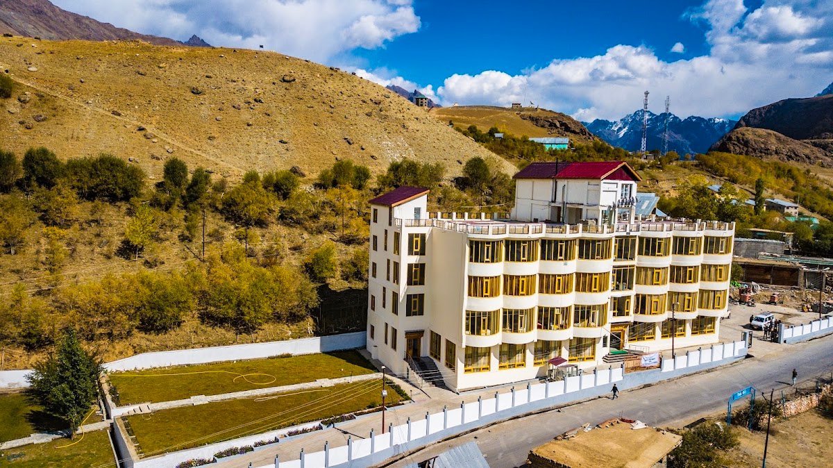 Best Leh Ladakh Tour Packages For 3 Night/4 days - 4